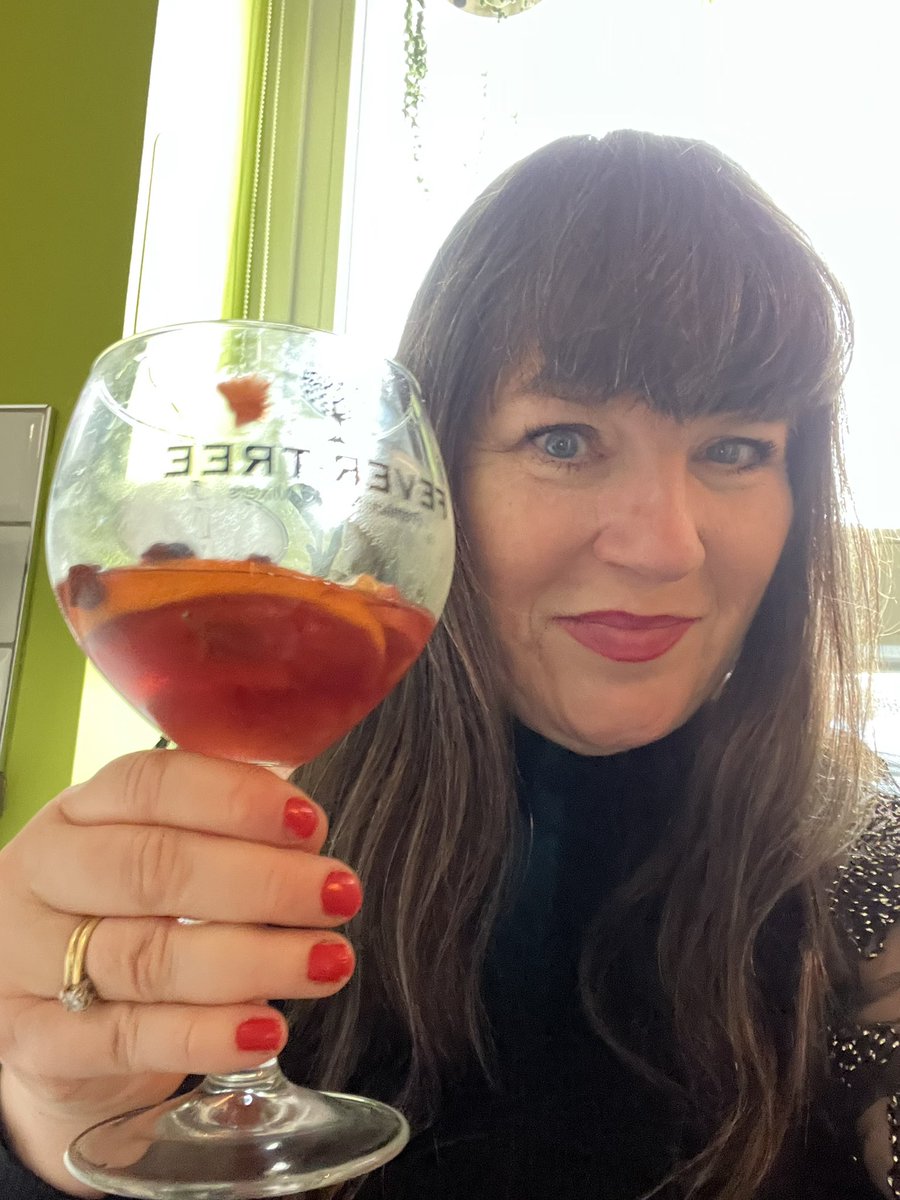 Tamsin Russell tweet media