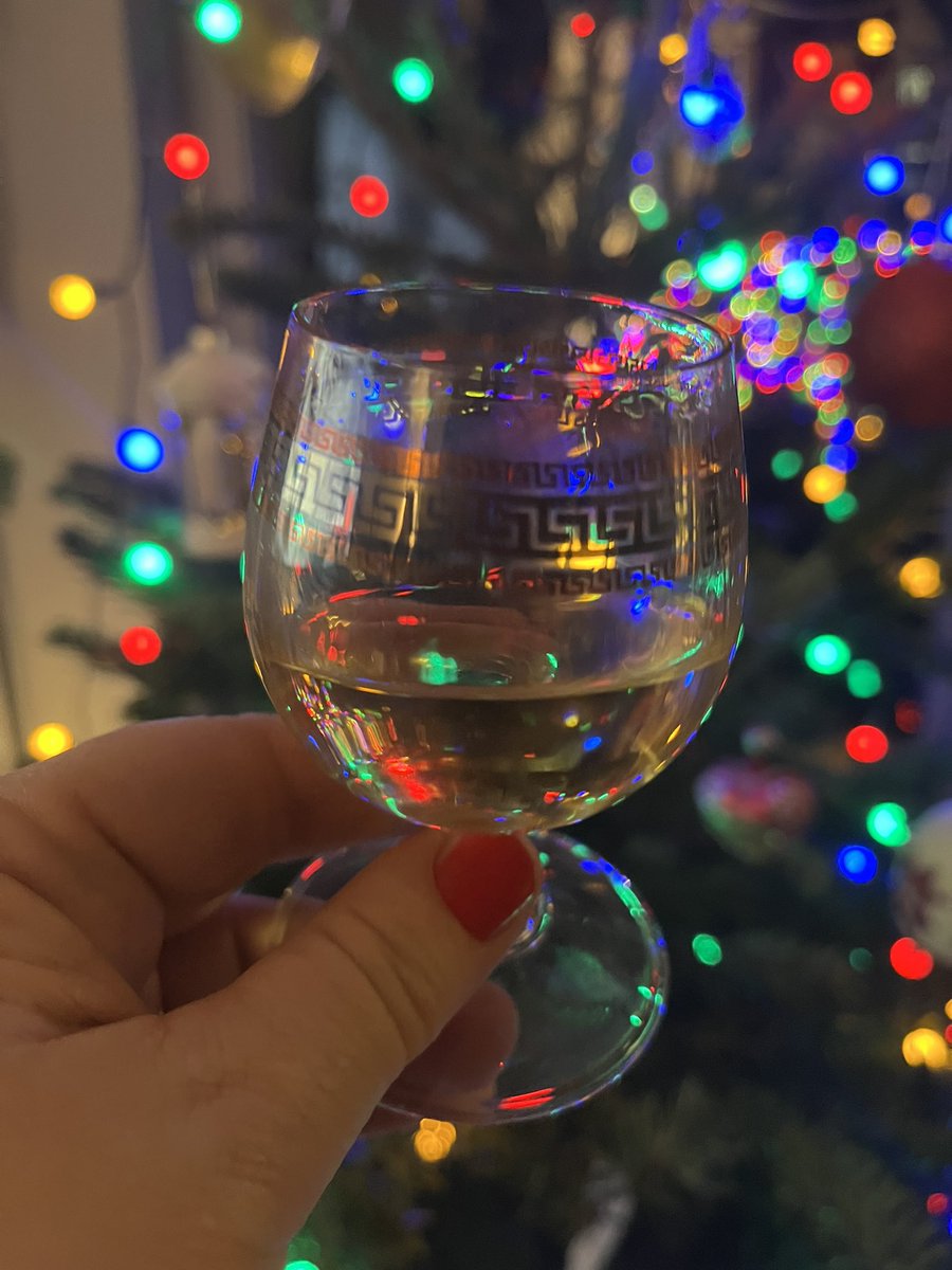 Tamsin Russell tweet media