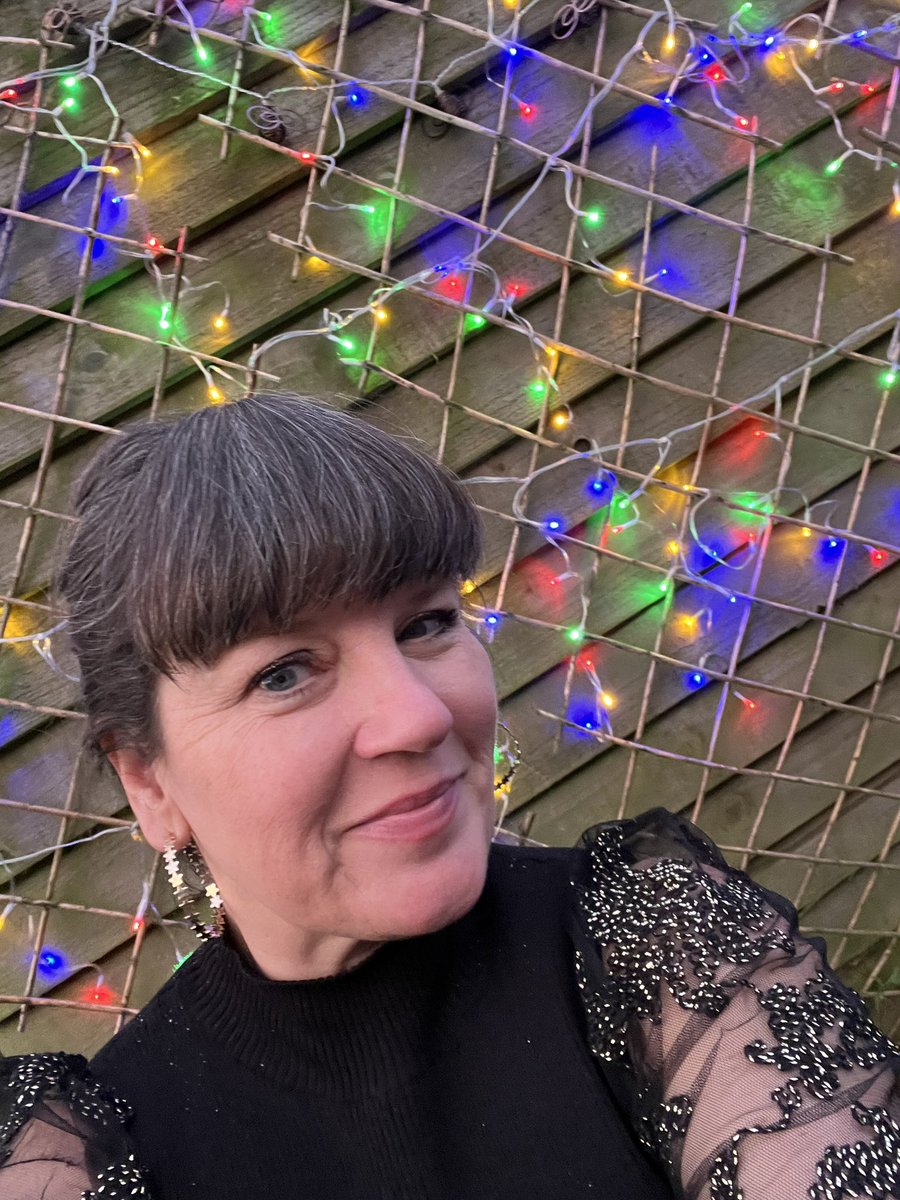 Tamsin Russell tweet media