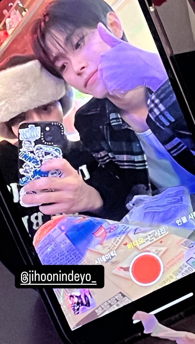 LJHGLOBAL's tweet photo. [🎥] INSTAGRAM STORY

241224 Instagram story update

#이지훈 #LEEJIHOON https://t.co/Vx8ccerPtR