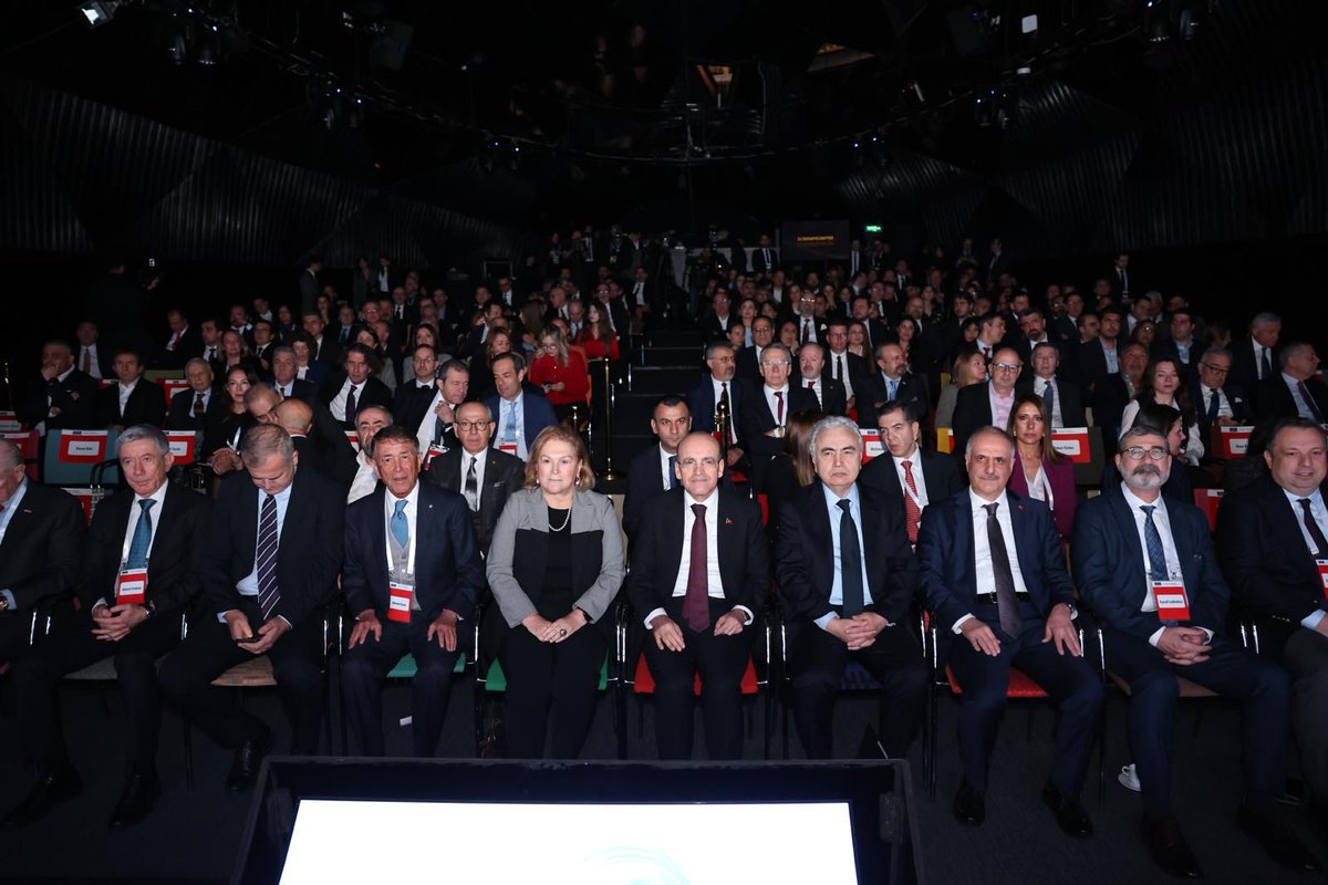 Fatih Birol (@fbirol) on Twitter photo Pleasure to give a keynote address in Istanbul alongside Türkiye's Minister of Finance <a href="/memetsimsek/">Mehmet Simsek</a> & Güler Sabancı, founding Chair of Sabanci University
I discussed energy market trends, growing competition around clean energy technologies and looming energy security challenges Pleasure to give a keynote address in Istanbul alongside Türkiye's Minister of Finance <a href="/memetsimsek/">Mehmet Simsek</a> & Güler Sabancı, founding Chair of Sabanci University
I discussed energy market trends, growing competition around clean energy technologies and looming energy security challenges
