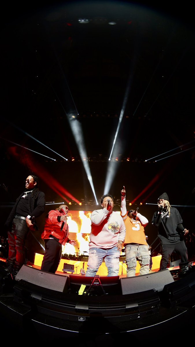 Another sold out show with <a href="/LilWeezyanaFest/">LilWeezyanaFest</a> present ‘The Hot Boys Holiday’ in Houston.