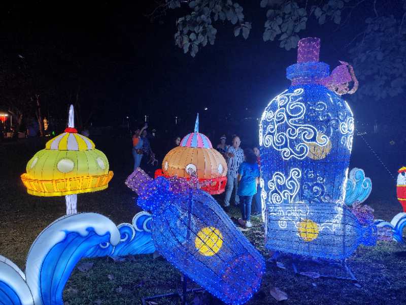 Esta Navidad puedes  ver estas preciosas linternas 🇨🇳 en 🇵🇦.  #ParqueOmar #FestivaldeLinternasChinas