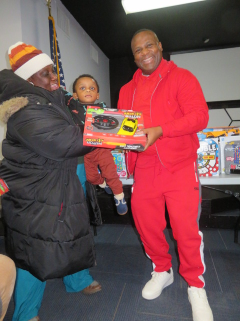 GESCCINC's tweet photo. Thank you @ToysForTots_USA and to everyone who contributed to making this #SeasonOfGiving special for our kids. What a great way to give back to the community! 🎁🎁🎁
#ToysForTots #HolidayGiving #CommunityImpact #GivingBack https://t.co/rCulsxHj8S