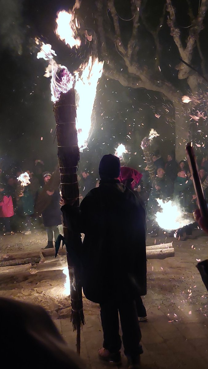 Fia-Faia, Fia- Faia que Nostro Senyor ha nascut a la paia!