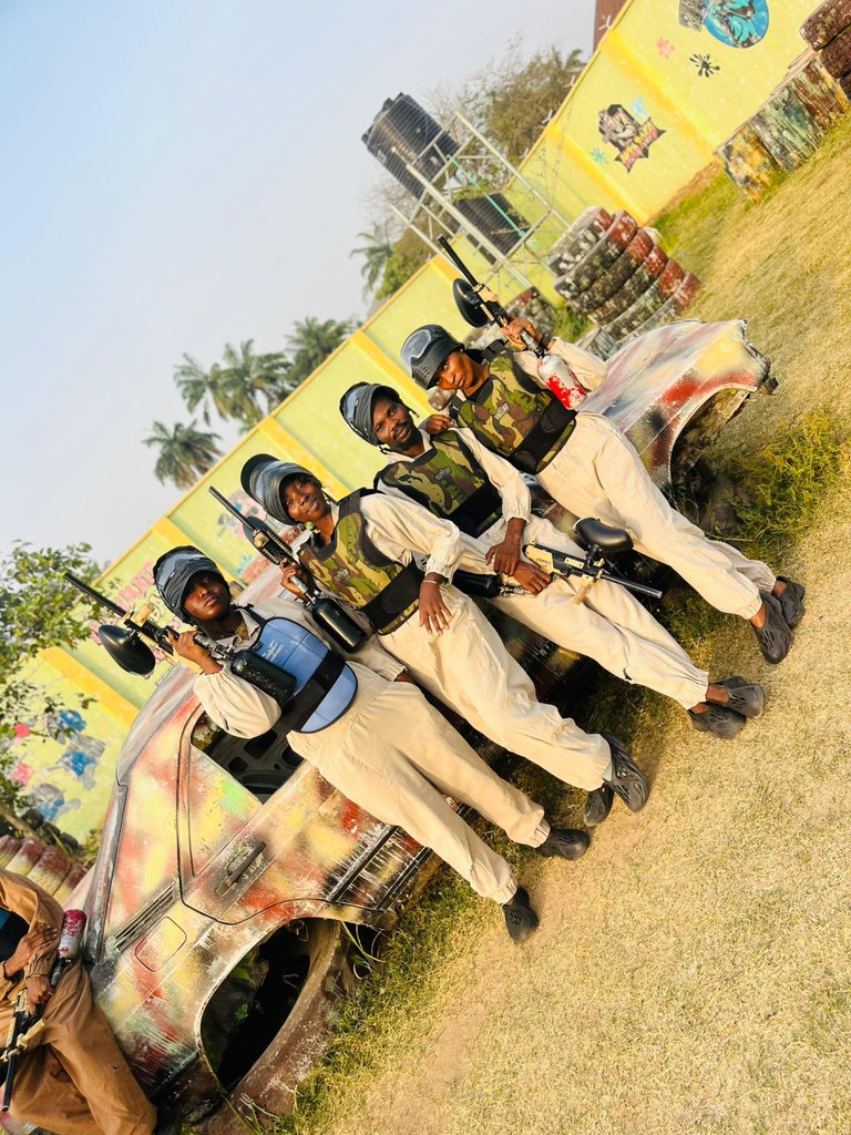 Wakatravel_Ng's tweet photo. What a Way to Wrap Up the Year! 

Ending the year on a high note with an adrenaline-packed paintballing game

Spot anyone you know in these pictures?  Tag them and relive the action! 

#WakaTravel #YearEndFun #PaintballAdventures https://t.co/xarg2hBt86