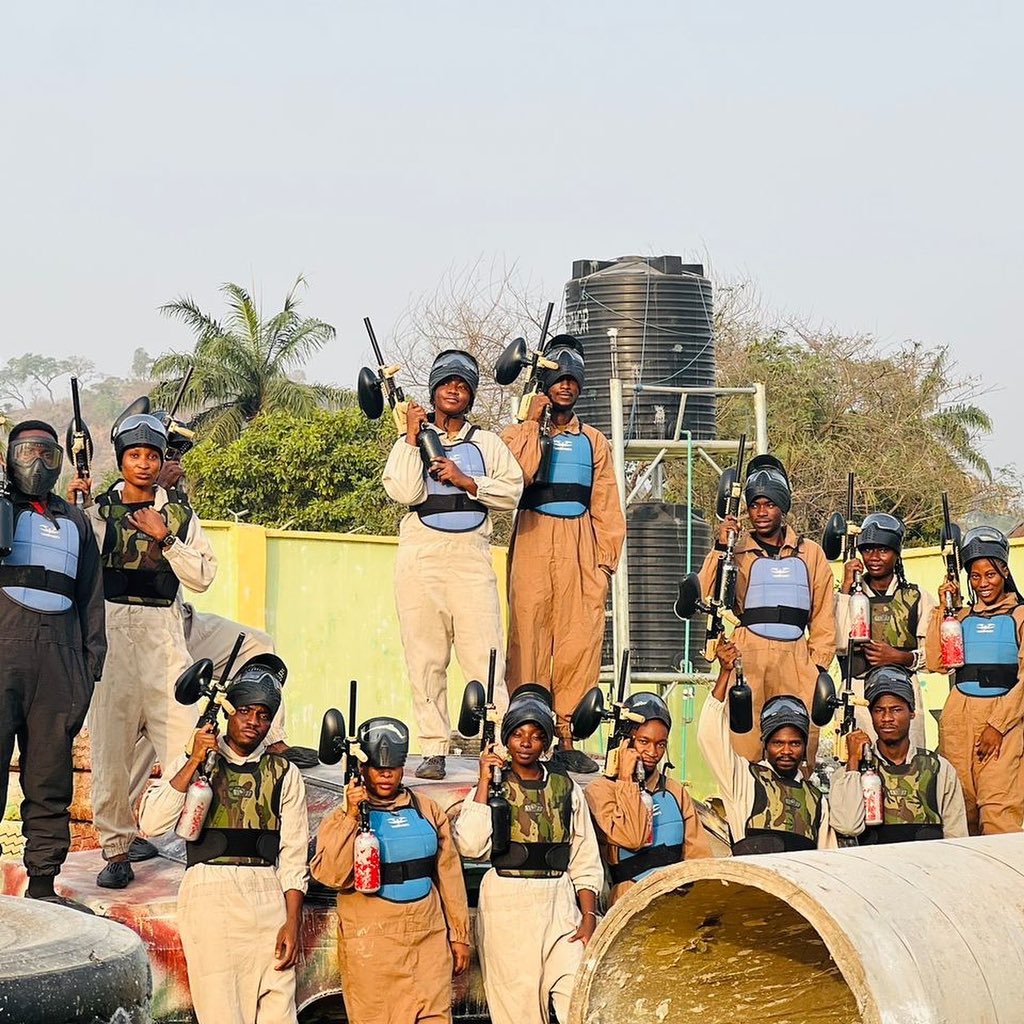 Wakatravel_Ng's tweet photo. What a Way to Wrap Up the Year! 

Ending the year on a high note with an adrenaline-packed paintballing game

Spot anyone you know in these pictures?  Tag them and relive the action! 

#WakaTravel #YearEndFun #PaintballAdventures https://t.co/xarg2hBt86