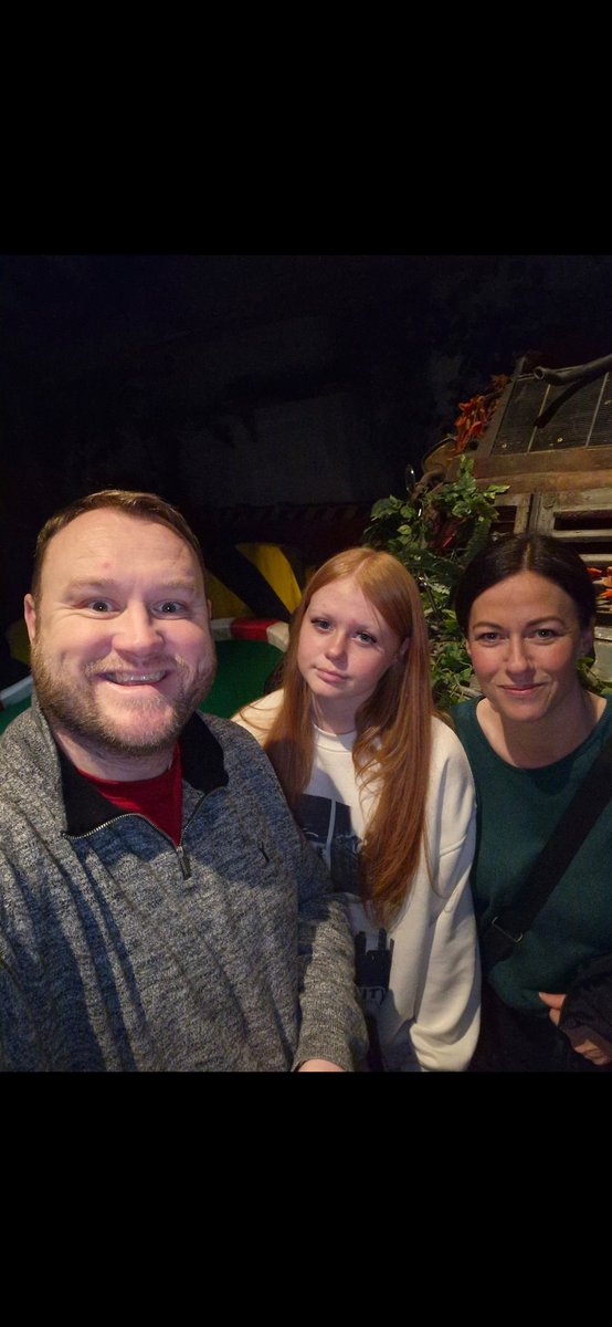jamie5815's tweet photo. Christmas Eve with #WeeAmy we bit of mini golfing minus the boy who's in France 1😫😁 https://t.co/StNuiQGrr9