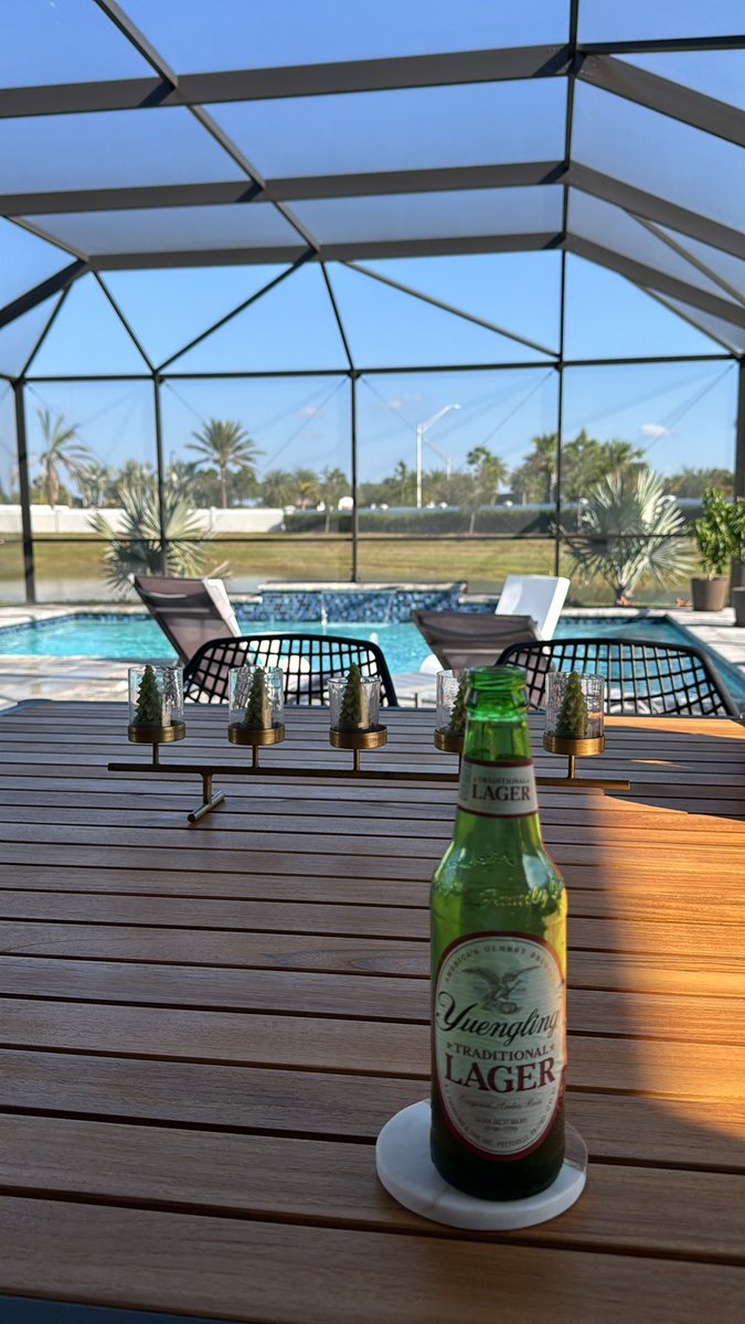 Antes del inicio del Round Robin, les recuerdo que el resto de los equipos tiene más tiempo sin ser campeones que mis Tiburones! 

Espero haber sido bien claro. 

Salud