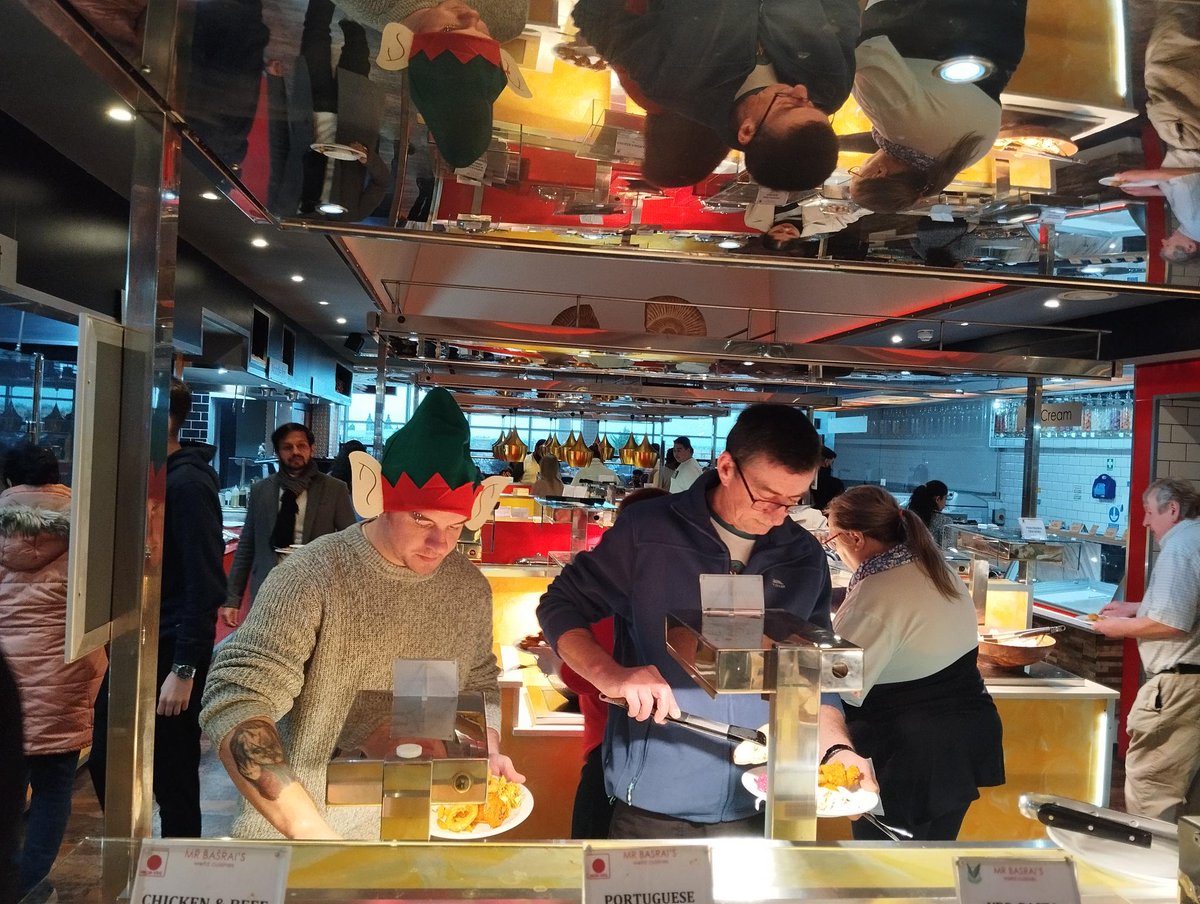 SortedProject's tweet image. Fab pics from our lunch and a Birthday, which were both very wholesome events bringing people together. 
Panacea is open on the 30th for hot drinks, good conversation and a sail.
Wishing you a very peaceful Christmas 🎄 and a Happy New Year from us all at team Sorted.