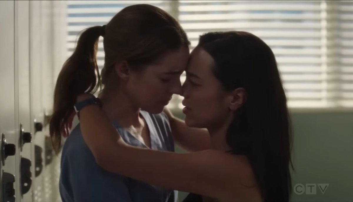 Jules and Mika said "I love you" right here 🥺💔

#GreysAnatomy