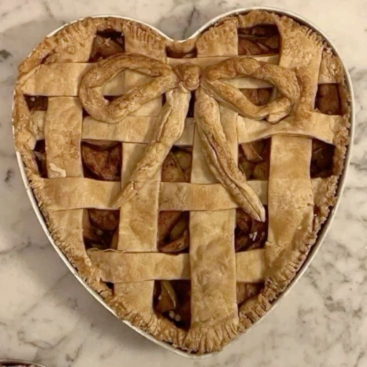 300moods's tweet photo. apple pie https://t.co/GgylTmW2QP