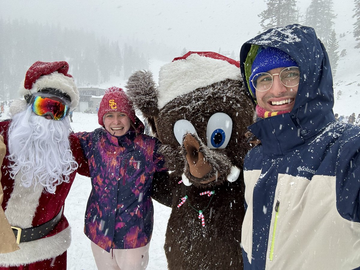Happy Holidays!! ❄️🦣⛷️