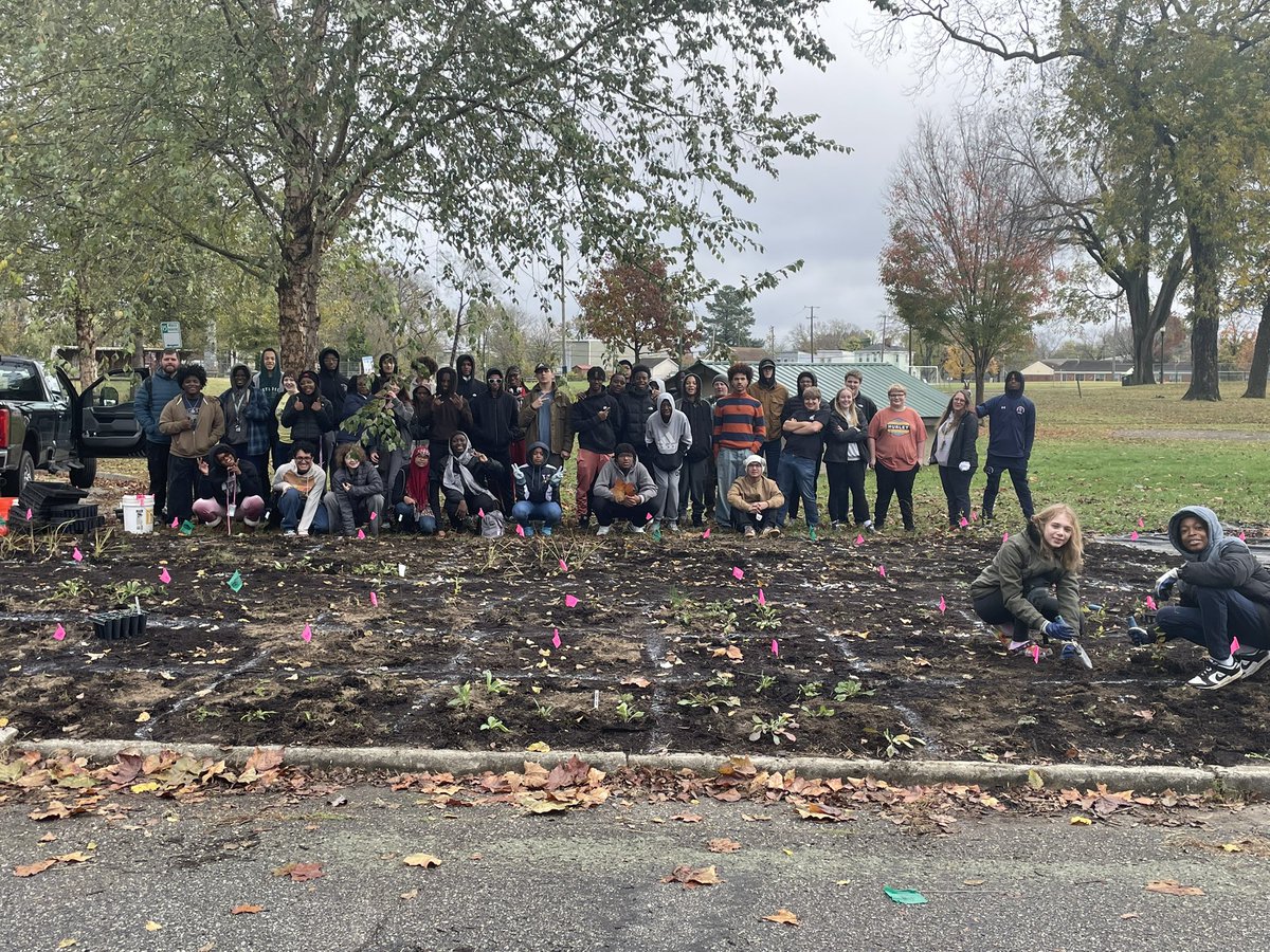 #VCESS wishes you the Happiest Holiday Season, from our family to yours! @KEpps_VHS