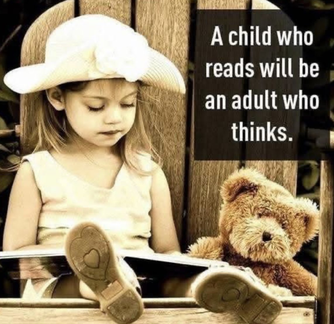 ❤️Happy Holidays from Mrs. Good Choice.❤️ #childrensauthor #read withyourkids #picturebookswithheart #teachgoodchoices