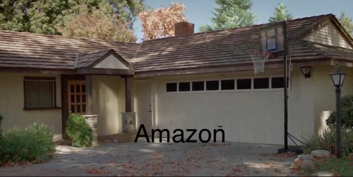 JonErlichman's tweet photo. These were their first offices. 

They’re now worth $12 trillion combined. https://t.co/ffI3iZaIcA