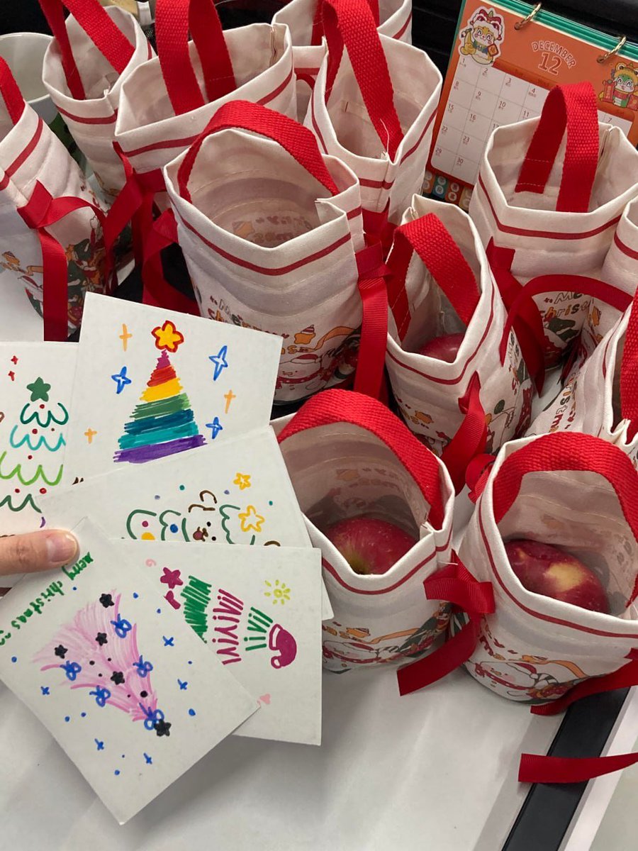 GavinHouse56858's tweet photo. This gift is ready.😍 https://t.co/wsBmtTZDG4