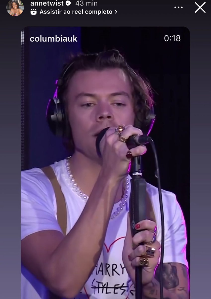 ftdtstorms's tweet photo. ela tendo q postar video do harry de 5 anos atras pq ele n quer trabalhar https://t.co/Vo7GwFuXq1