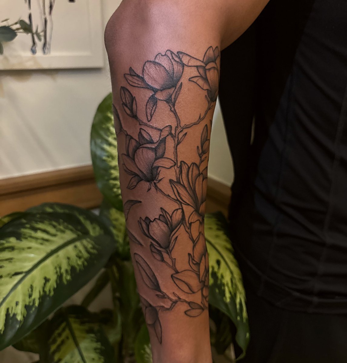 magnolia half sleeve🖤