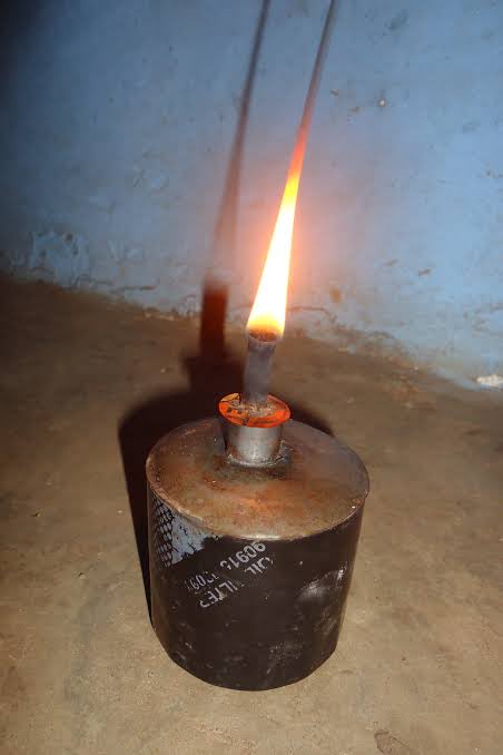 NRMEASTERNUg's tweet photo. Jayden abuziza, eyo lamp bagichaginga oba yamanda ???? 🤣🤣 https://t.co/mmdpL0c5cM