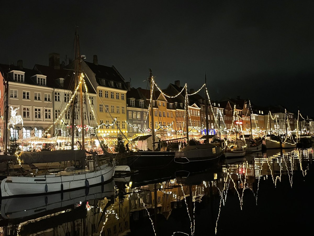 DaFbWd's tweet image. Just enjoy the moment. #MerryChristmas #Christmas