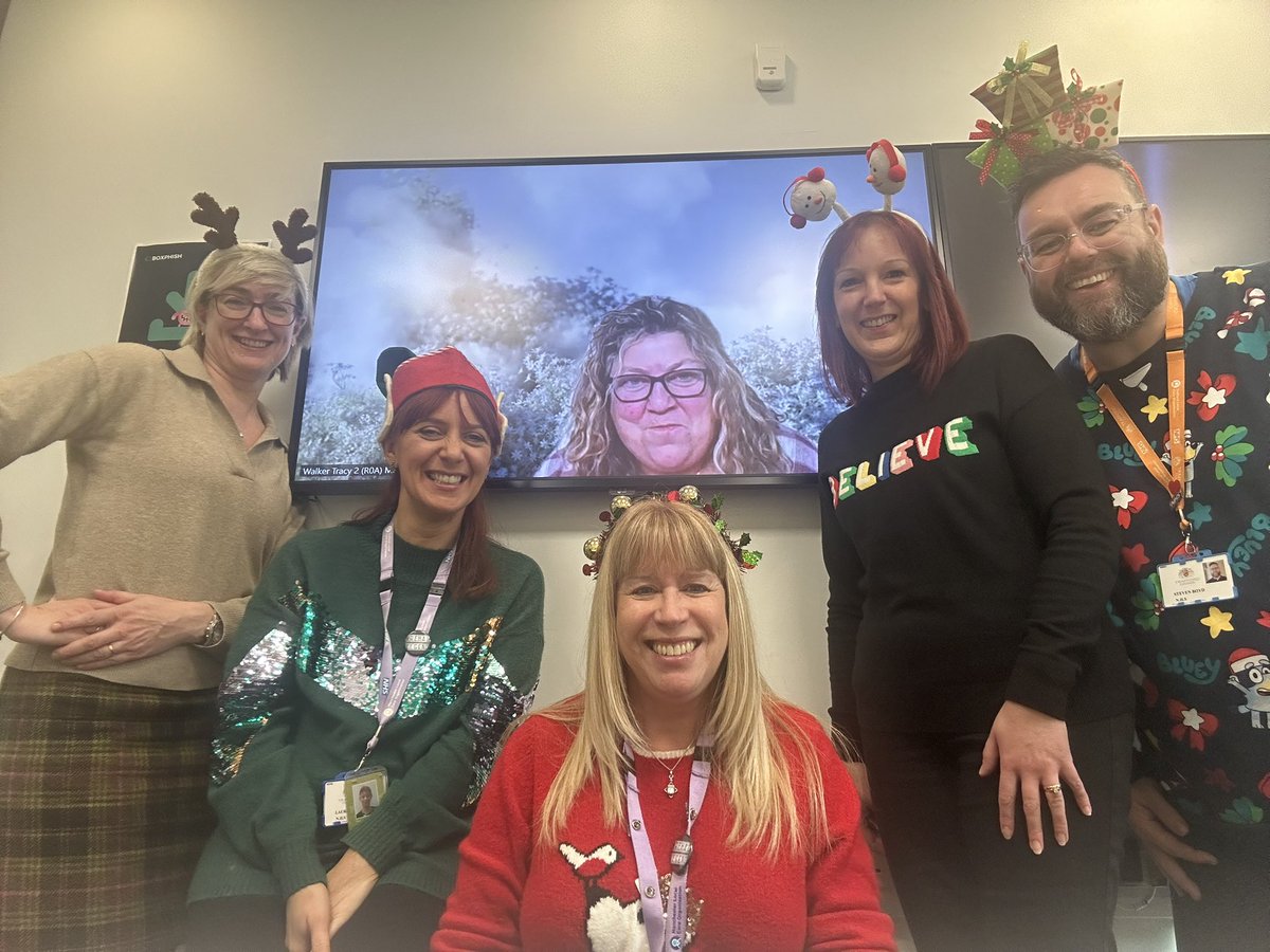 A very merry Christmas to all of our AHPs across Manchester and Trafford LCOs from the Head of and Lead AHPs… thank you for all your hard work! 🎄🎄🎄🎄
