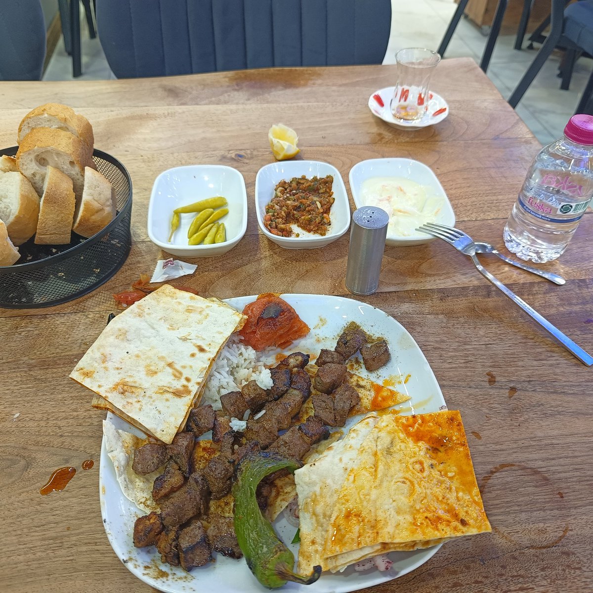 Ac olan buyursun hayırlı akşamlar