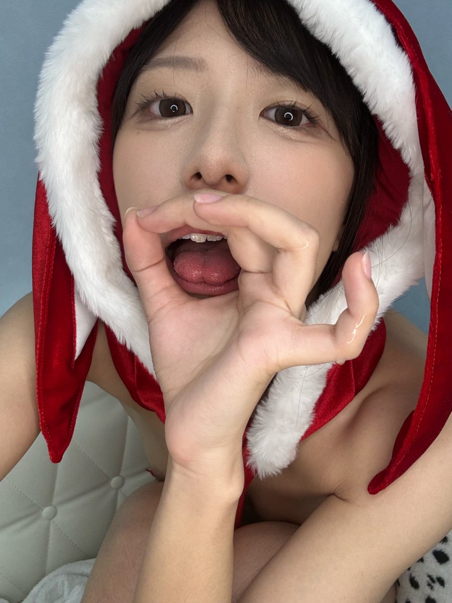 nonokachang's tweet photo. 「クリスマスだけ僕に会いにきてくれるエ口サンタが、今年はお口でシてくれるそうです」(��撃文庫) https://t.co/AQtMRbcb3w