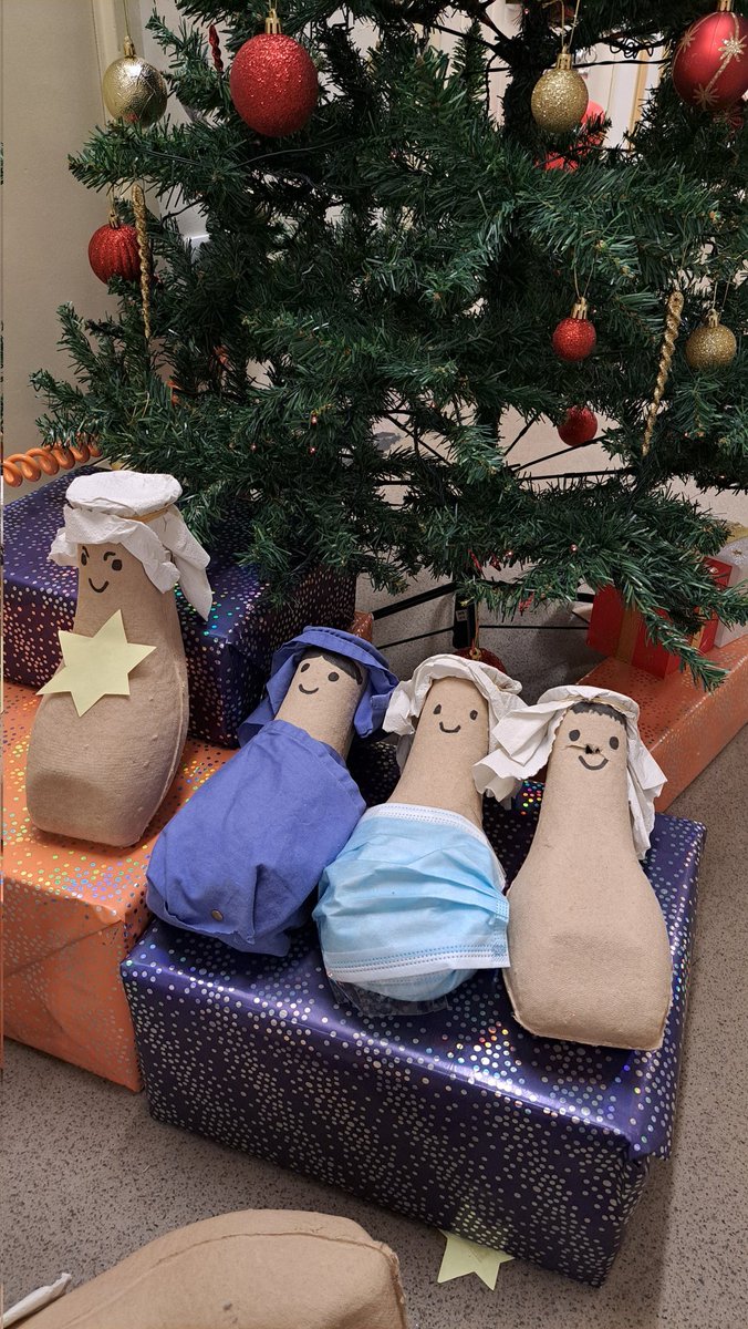 evatromans's tweet photo. Absolute peak NHS
Merry Christmas to everyone working tonight!
#medtwitter https://t.co/0Hl93VkJAm
