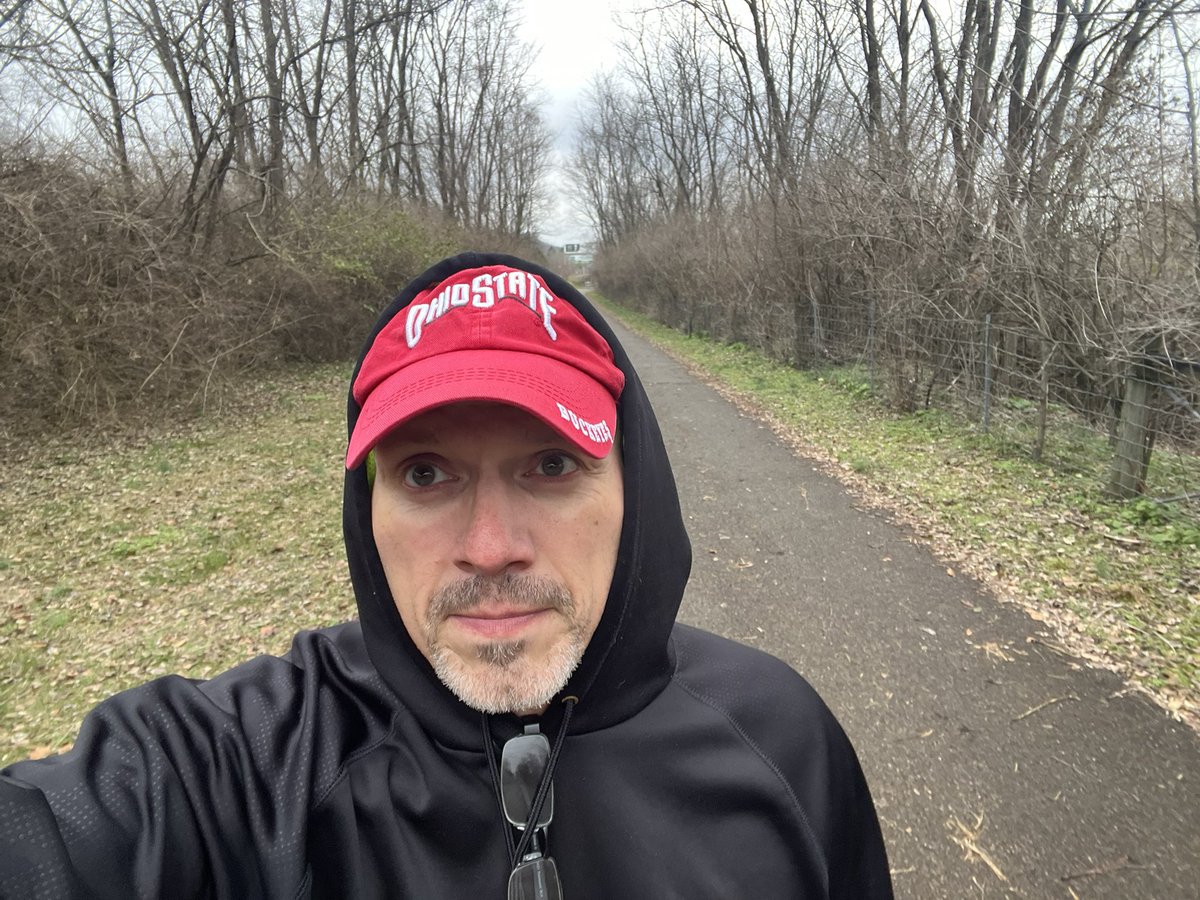 CDGoble's tweet image. We got in three Christmas Eve miles today. Temperatures warmed up enough it was actually enjoyable! #running #runforGod #runningover50