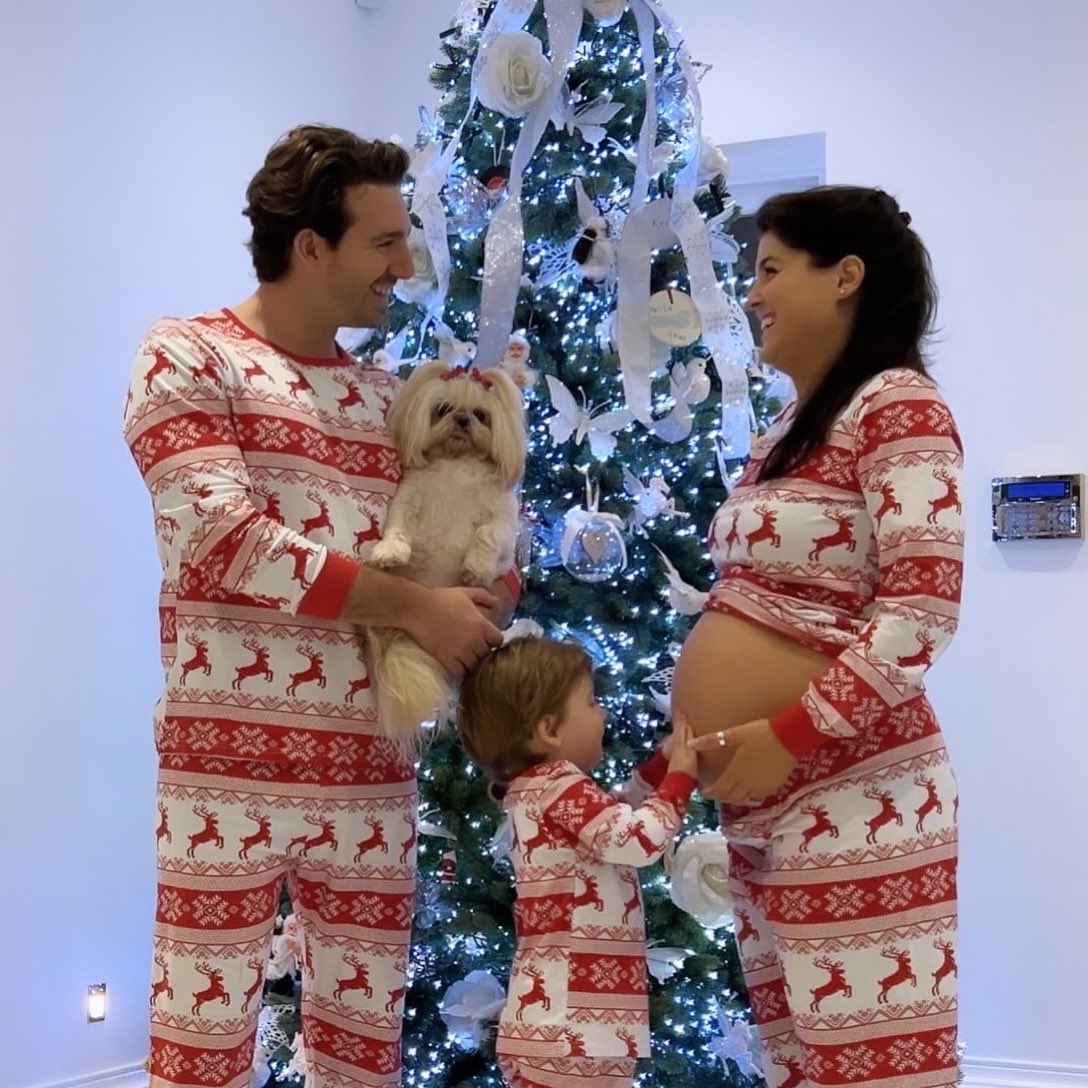 Wishing all of you a very Merry Christmas, from mine to yours ❤️