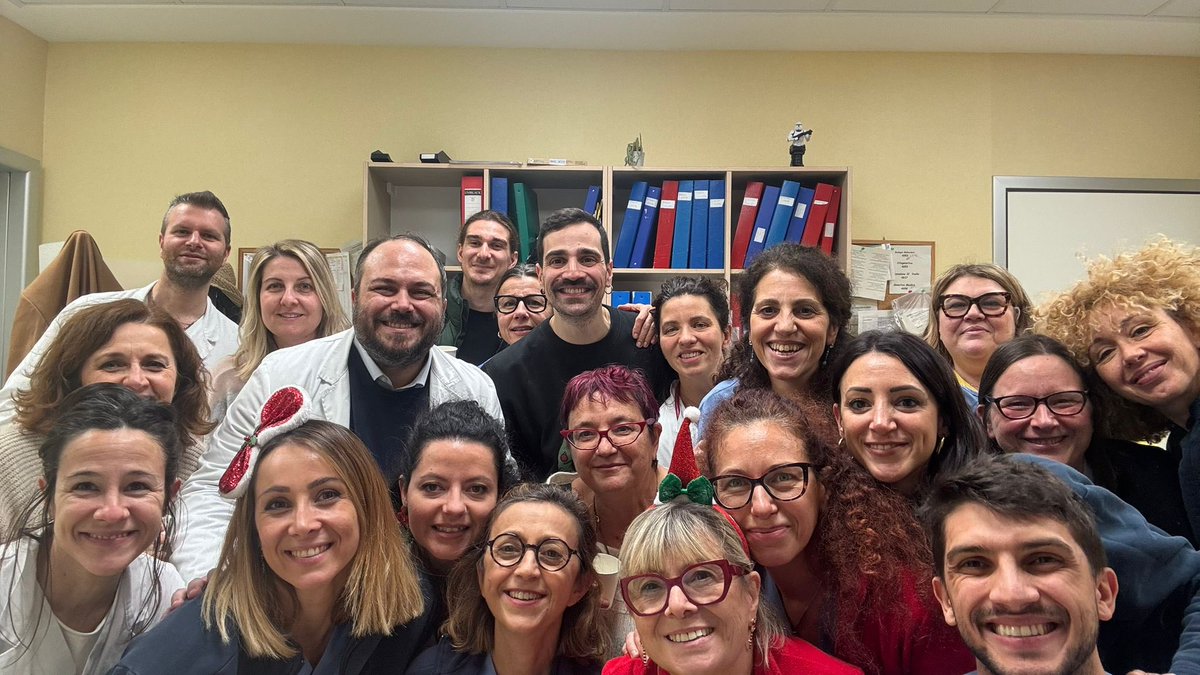 DottorClaudio's tweet photo. La nostra Vigilia di Natale, tantissimi auguri dal Day Hospital Onco-Ematologico!
@IRSTDinoAmadori
@sohoitaly
@SocietyofHemOnc
@MDAndersonNews
#dottorClaudio #hematology #
#leukemia #lymphoma #myeloma #cart #stopcovid19 #sohoitaly #soho https://t.co/lMKonpx85K
