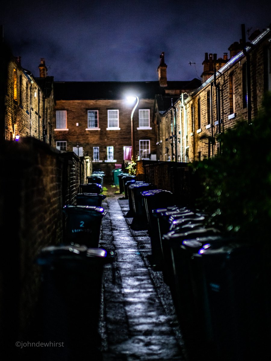 jpdewhirst's tweet photo. Saltaire, #Bradford. https://t.co/e6nB5cP7CG