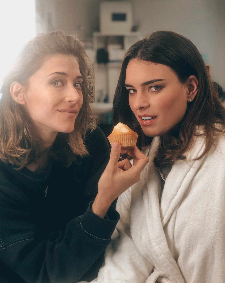 fabriciomakeup's tweet photo. #MAFINvol2 … Nuestro mejor regalo estas Navidades, es que sigáis con nosotras🎄🎁  Att. @labelmontemarta y Alba ❤️🧁❤️ @SuenosLibertad_ https://t.co/svH9aOZzJu