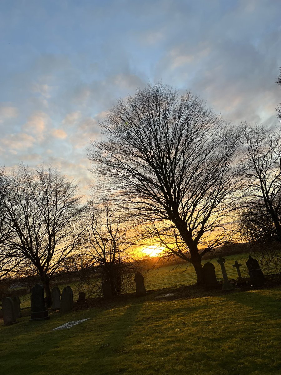 Gorgeous Christmas crib service at church this afternoon with the sun setting as we arrived 🌅