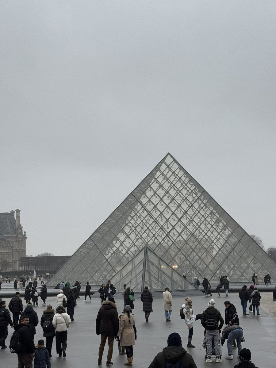 Demciuc_A's tweet photo. Paris on December 24 2024 https://t.co/s3ZFDESYh5