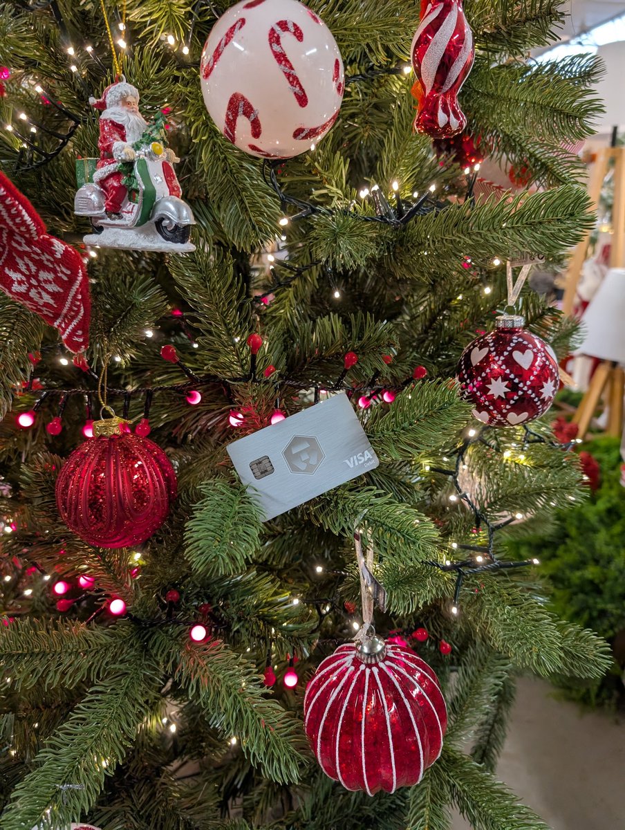 Crypto.com tweet media