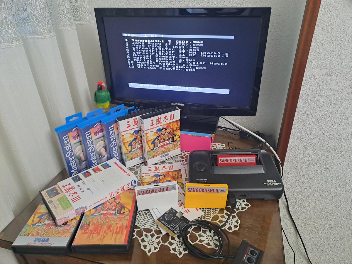 GMasterSystemII's tweet photo. Fabricando juegos por Navidad!!! https://t.co/qW1AW0o77y