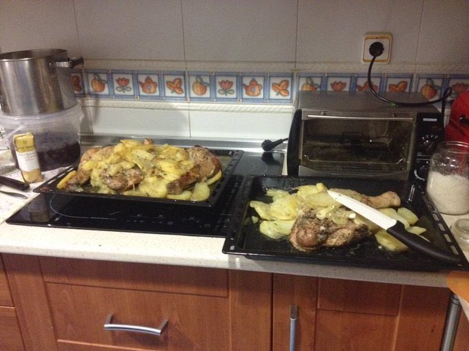 clanroverdelta's tweet photo. Cenita lista, sobre las 22:00 las sacamos que ganas!!! https://t.co/NUqihLH4MD