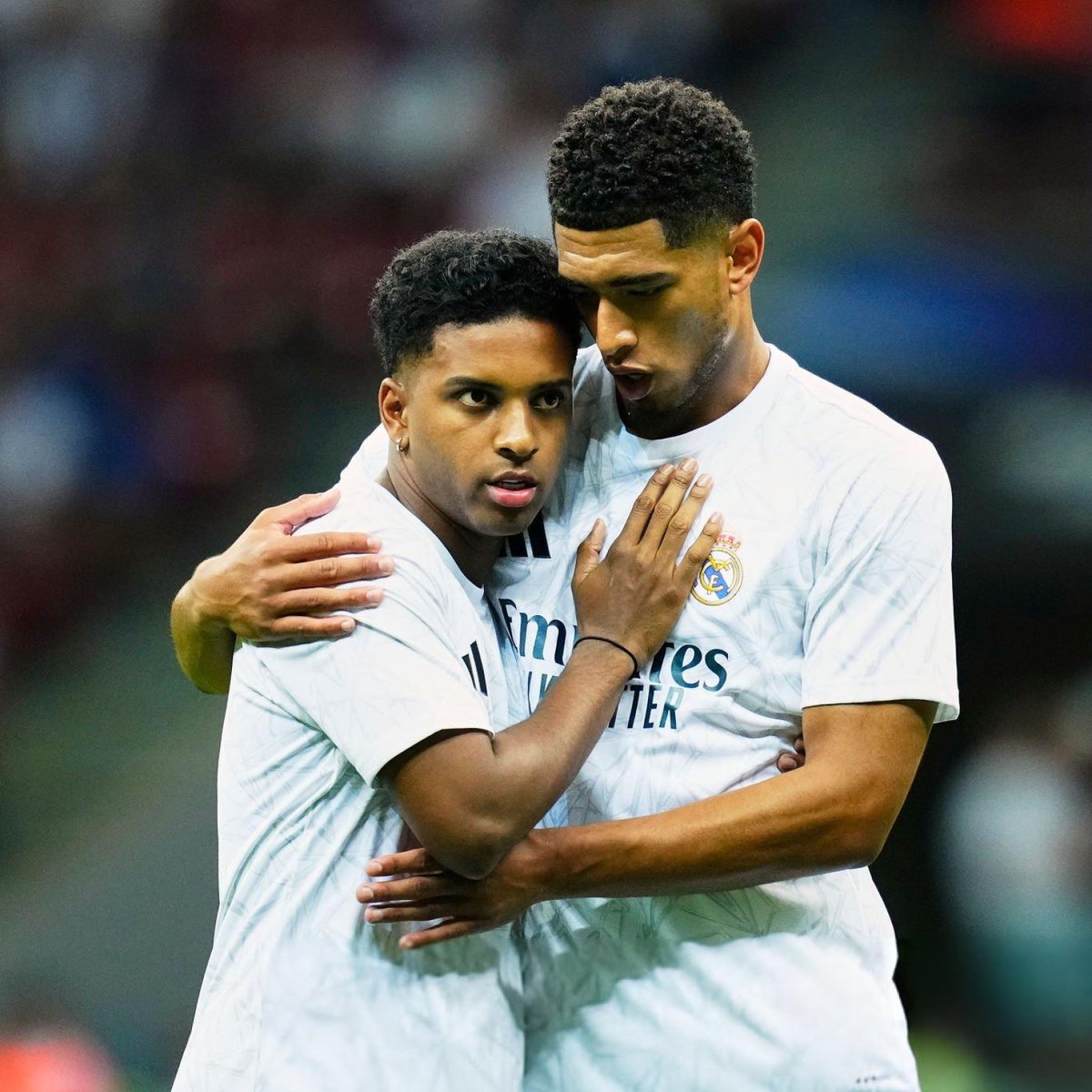 MadridXtra's tweet photo. 🚨 Real Madrid’s top goalscorers in 2024:

1️⃣ Vini Jr - 32 goals
2️⃣ Kylian Mbappé - 14 goals (joined 24/25)
3️⃣ Jude Bellingham/Rodrygo - 13 goals https://t.co/vQK6paV9yD