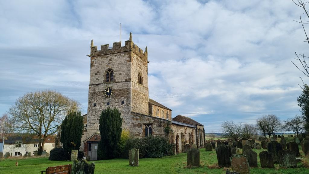 pinlu's tweet photo. Love the Christmas carol at St Helen and the Holy Cross, Sheriff Hutton. Thank you for having us. https://t.co/K4MuhYCOYi