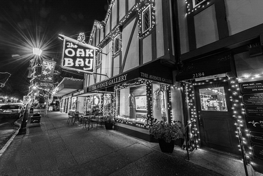 We sincerely thank you for continually choosing The Avenue Gallery over these past 22 years and look forward to seeing you in 2025!

With our best wishes for a holiday season of health and good cheer.

Dec 25 &amp; 26: Closed
Dec 27 – 30: Regular Hours
Dec 31: 10 - 3:30
Jan 1: Closed