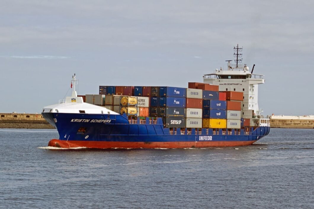 ConContainers's tweet photo. 🫡  Enviar contenedores a Argentina puede ser un proceso desafiante, pero con la orientación adecuada, puede realizarse de manera eficiente y sin complicaciones. En este artículo, exploraremos los pasos clave para un envío exitoso a Argent...  #casapropia https://t.co/rdRsVrRfgw https://t.co/Wptsd8vluC