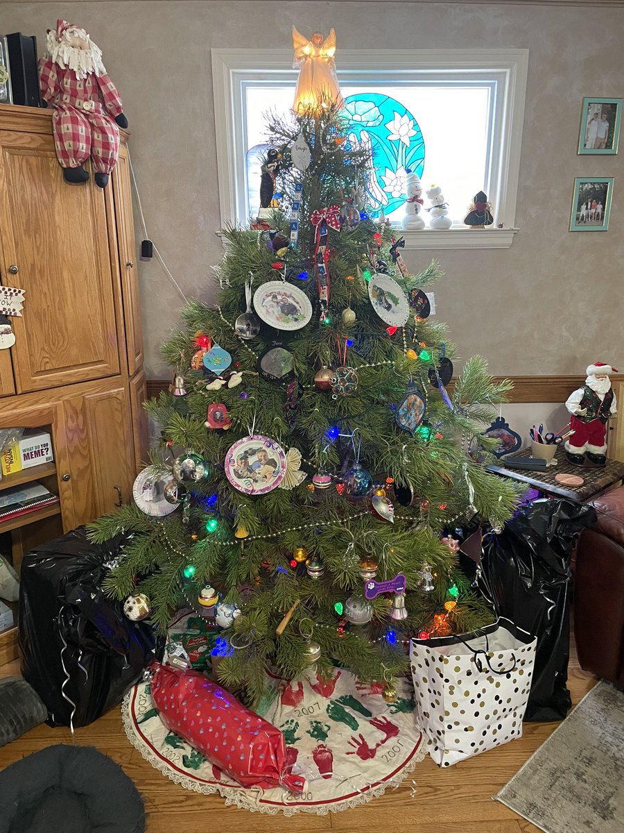 To everyone out in Beaver Nation. (That includes everyone)Merry Christmas and Happy New Year. May all of you have the greatest of days with family and friends. Take care and enjoy all of the moments.