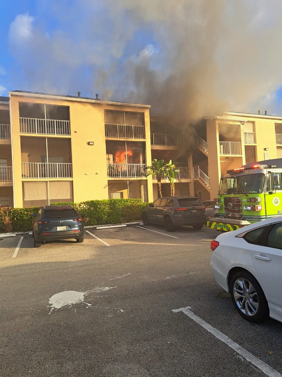 MiamiDadeFire's tweet image. On Dec. 24, at 7:46 a.m., 12 #MDFR units responded to a #FirstAlarm kitchen fire near the 15300 block of SW 106 Terrace. 

Crews arrived to find heavy smoke and flames coming from the kitchen of an apartment. Firefighters quickly initiated a fire attack and placed the fire under