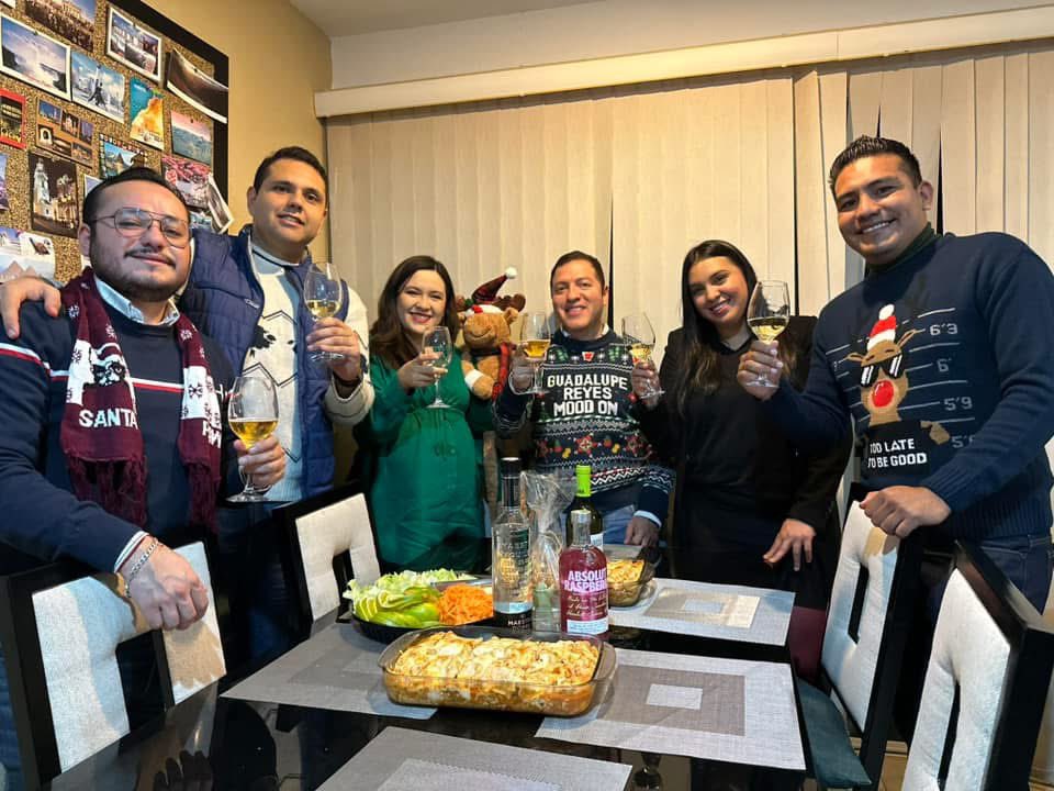 Que la paz, el amor y la armonía inunden sus hogares en esta navidad, les desea todo el equipo del Instituto Reyes Heroles. 

¡Feliz navidad! 🎄