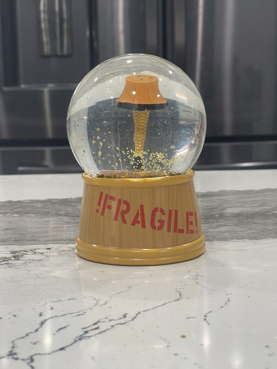 DerrickWalkerJ2's tweet image. #AChristmasStory #Fragile