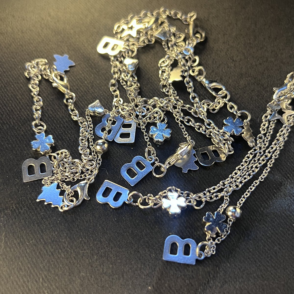 BibleSupportTH2's tweet image. พี่ไบเบิ้ลเกิดวัน Christmas 🎄 

วันนี้น้องซัพมีกำไลข้อมือ BB 🎄 มาแบ่งปัน สุ่ม 10 คน

กติกา :

QT พร้อมลงรูปมีมพี่ไบเบิ้ลที่ทุกคนชอบพร้อมอวยพรวันเกิด + HT , KW 👇🏻

BIBLE WAS BORN ON CHRISTMAS 
#HappyBIBLEday27th 
#BibleWichapas 
@biblesumett 

เล่นได้จนถึง 25/12/24 เวลา 23.59