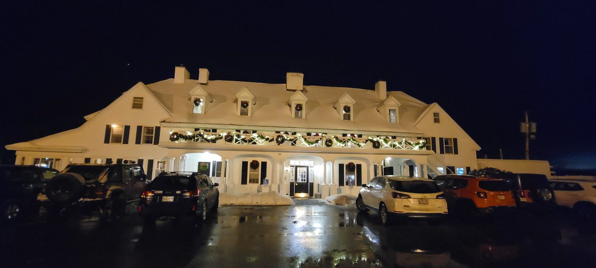 GSn04401's tweet image. Tonight's #adventureday took us back to The Lucerne Inn for their Christmas Eve 5 course dinner....it's become a tradition for us and it is wonderful.

Merry Christmas to all of our X friends and best wishes for a healthy and happy 2025!  

Greg &amp;amp; Jill