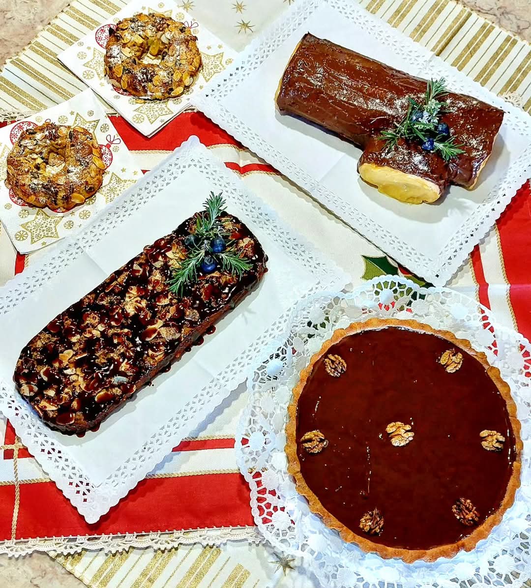 ColoridaComida's tweet image. Produção da manhã de hoje!
Receitas para o Natal, deliciosas, sem glúten, sem açúcar refinado e sem laticínios. 
Receitas estão disponíveis no blog➡️ comidacolorida.com➡️ link na biografia da @comida_colorida_so_porque_sim 
Bom apetite e sejam criativos ☺️
Boas festas 🎄